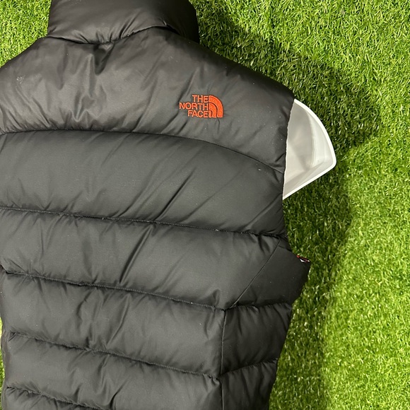 THE NORTH FACE SOCHI RU/14 FLAGS 700 DOWN VEST , SIZE LARGE WOMENS, BLACK/RED - Picture 4 of 14